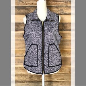 Si Style pattern black & white quilted zipper vest